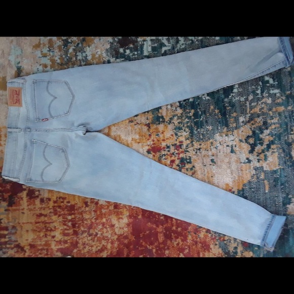 LEVI 711 - Never Worn, Size 26 - Picture 4 of 4